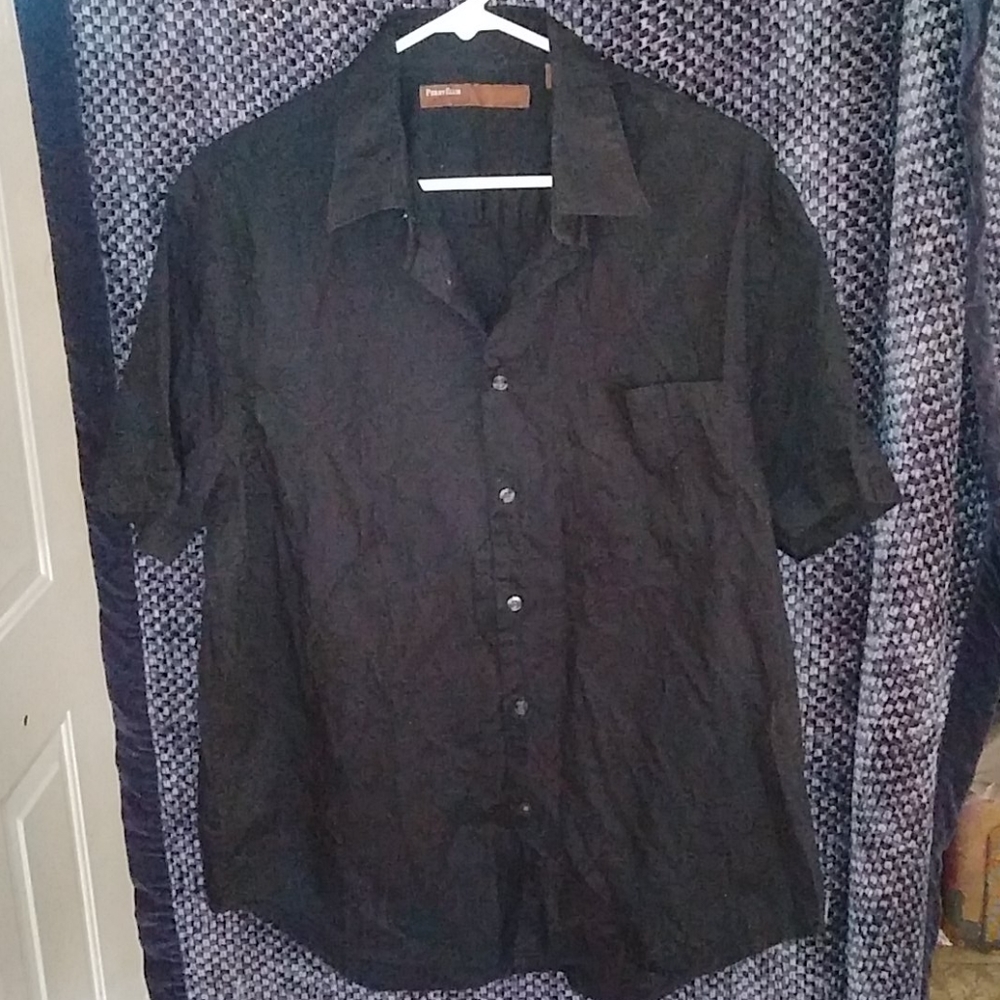 Perry Ellis Button up shirt